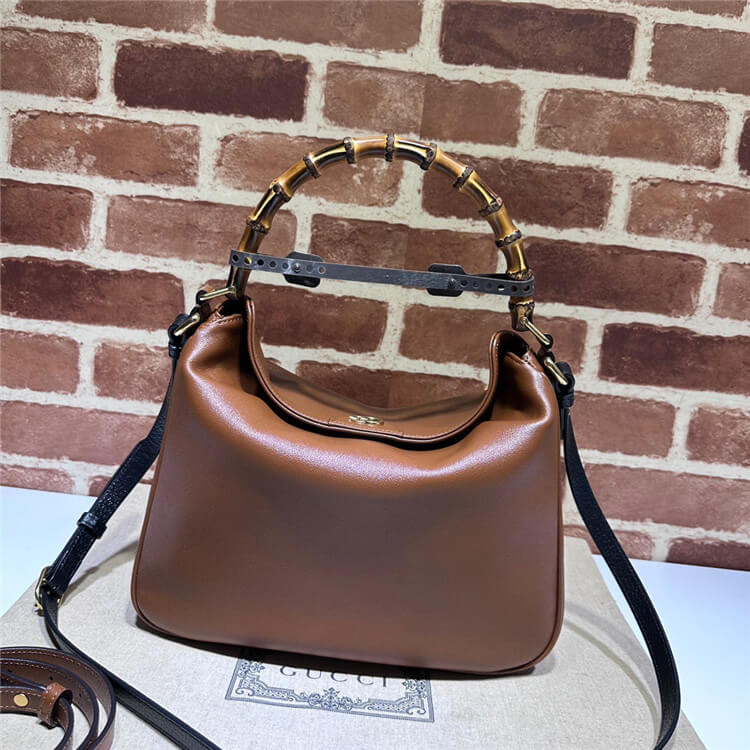 Replica-Gucci-Diana-Medium-Shoulder-Bag-746124-UAAAY-2548-4.jpg
