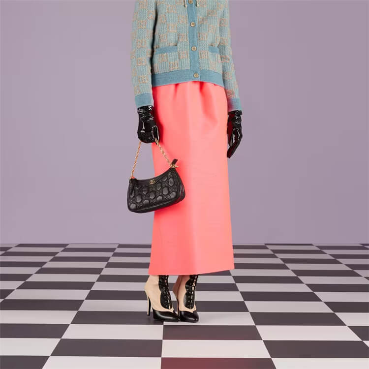 Replica-Gucci-GG-Matelasse-Handbag-735049-UM8HG-1046-8.jpg