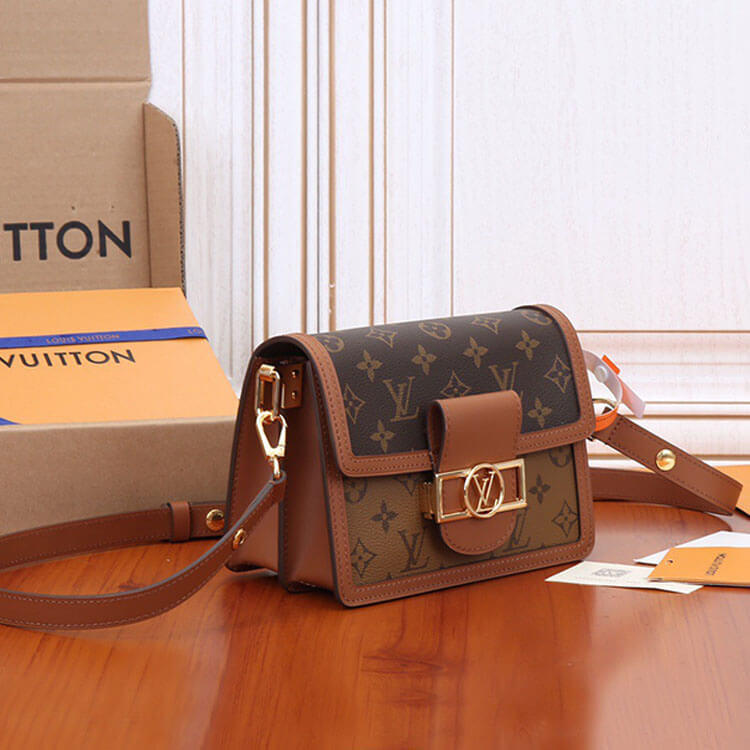 Replica-LV-Mini-Dauphine-Handbag-M44580-3.jpg