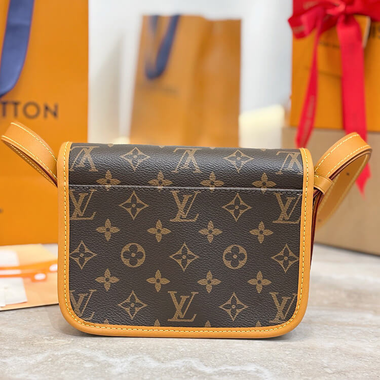 Replica-LV-Satchel-Wearable-Wallet-M26805-4.jpg