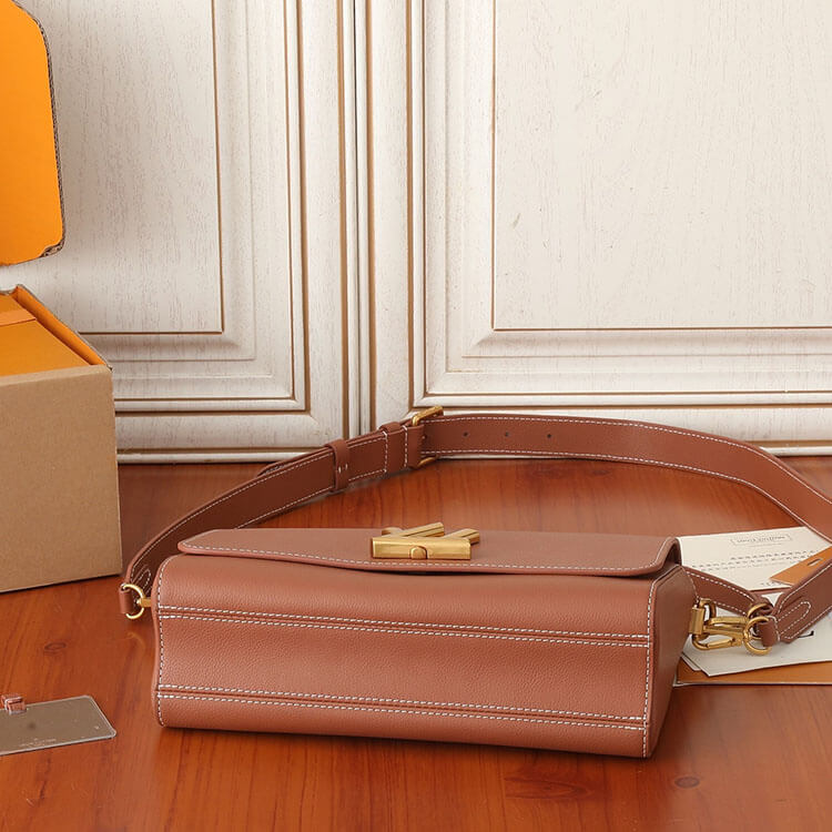 Replica-LV-Soft-Twist-M24640-5.jpg